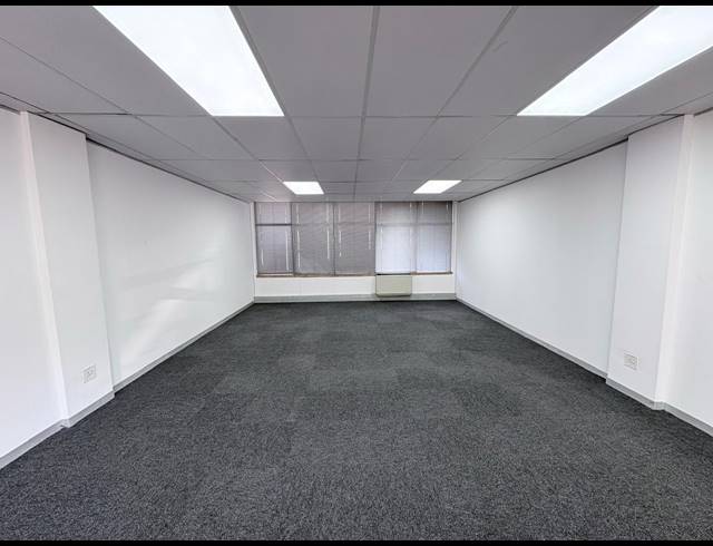 70M² OFFICE TO LET IN VORNA VALLEY